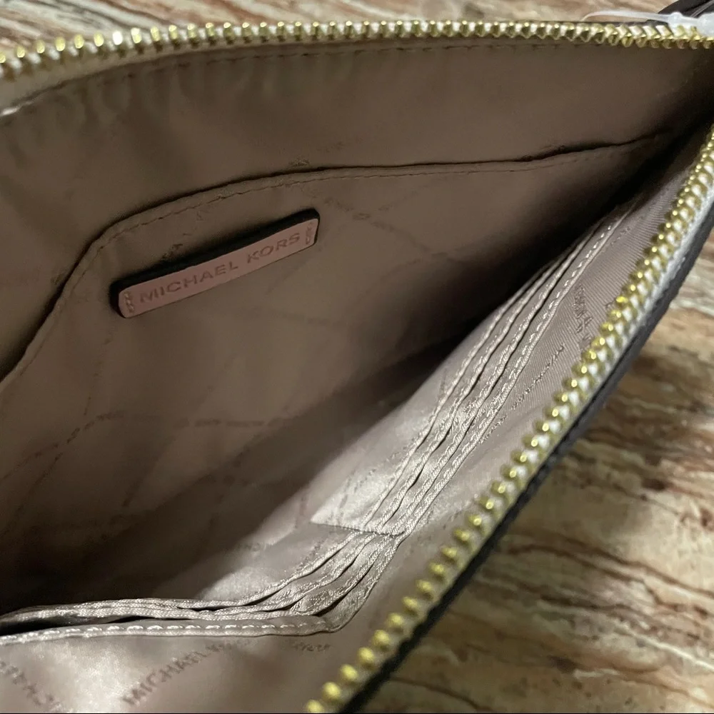 Michael Kors - Picture 4 of 4